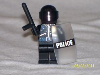 Lego Custom Minifig CITY RIOT POLICE OFFICER FULL GEAR