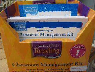 Houghton Mifflin Reading Grade 1 Classroom Management Kit with Carry 