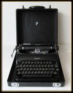 smith corona typewriter in Collectibles