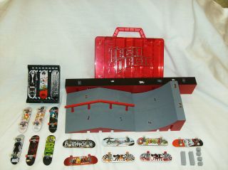 TECH DECK LOT   16 SKATEBOARDS WITH RAMPS AND STORAGE CASE