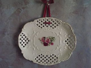 VICTORIAN ROSE COLLECTION PLATES BY BAUM BROTHERS THE PLATES HAVE A 
