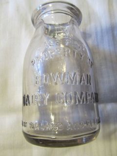   ANTIQUE VINTAGE HALF PINT BOWMAN DAIRY COMPANY GLASS MILK BOTTLE