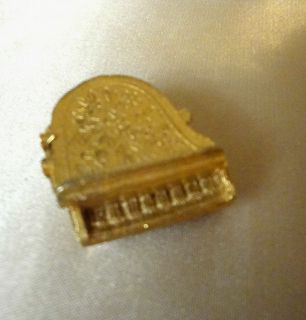 PETITE Brushed Etched Figural Goldtone Vintage GRAND PIANO Solid 