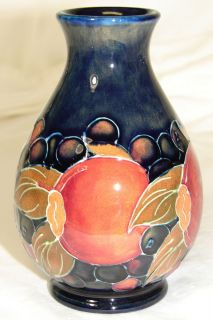 Old William MOORCROFT Pottery POMEGRANTE Vase SIGNED