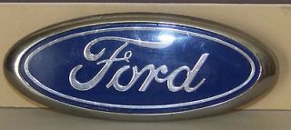 Ford 92 96oval blue/chrome F150/F250/F350​/Bronco grill emblem FE97B 