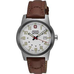 Wenger Mens Classic Field Swiss Military Watch 72900 New with Tags 