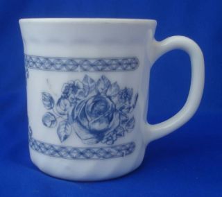 coffee mug cup Arcopal France Honorine Toile blue