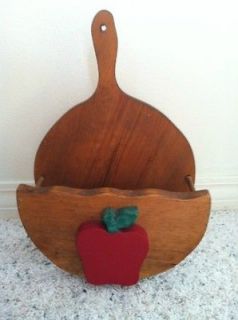APPLE KITCHEN DECOR PAPER PLATE HOLDER   HAND CRAFTED