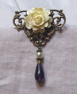   STYLE ANTIQUE GOLD SCROLL CREAM ROSE PEARL AMETHYST GLASS BROOCH PIN