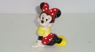 Disney Minnie Mouse Figurine Ceramic Red White Polka Dot Dress Yellow 