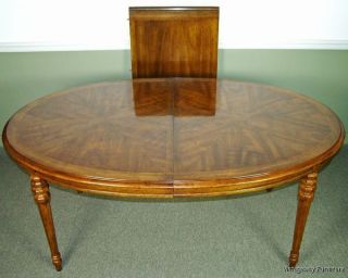 5471: DREXEL HERITAGE Fine Dining Room Table w Leaf Very Attractive 