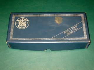Smith & Wesson Model 28 2 Blue Box