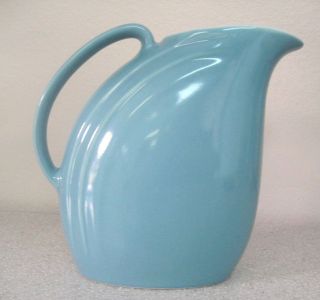 hall pitcher blue in Hall