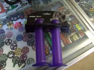 purple bike grips in Bicycle Parts