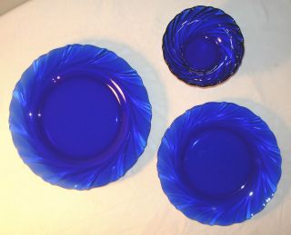 Bormioli Rocco Swirl Blue Glass Dinner, Salad Plate & Bowl Vereco Vee4 