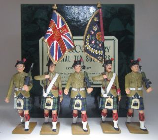 King & Country Pipes & Drums BWCP Black Watch Colour Party MIB *BJ0967 