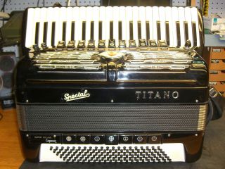 TITANO EMPORER Accordion 44/120 Professional LMMH AMPLIFICATION