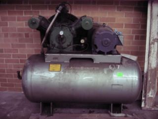 Campbell Hausfeld HP 25 2 Stage Air Compressor 65 X 30 X 71 200 