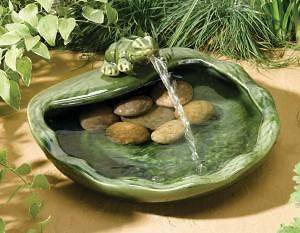 Frog Solar Water Feature Fountain Garden Yard Ceramic Outdoor 