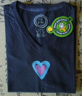 Life is good Womens V neck Crusher vee tee   Heart   New w/tags