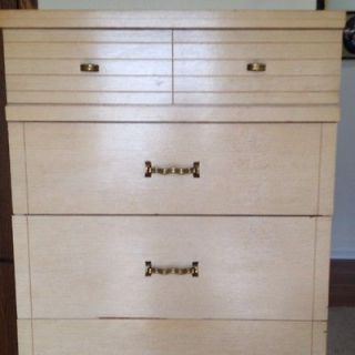 Mid Century Modern Blond Mahogany Dresser. 4 drawers, solid wood, good 