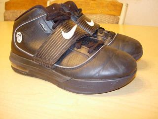 Lebron James Nike Basketball Shoes Youth Size 8 Black