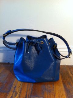 Louis Vuitton Noe Epi bag Medium Size