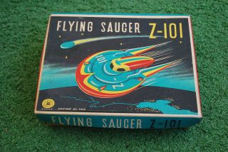 VINTAGE TIN FLYING SAUCER Z 101 WITH ORIGINAL BOX MADE IN JAPAN BY 