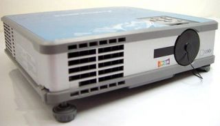 mitsubishi lcd projector in Consumer Electronics