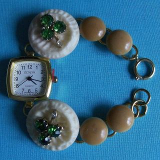 Antique Celluloid Veg Ivory and Green Glass Button Watch 856
