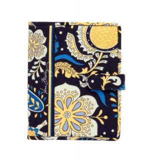 Vera Bradley Passport Cover in the Ellie Blue Pattern authentic, new