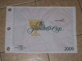   Kim signed 2009 Presidents Cup PGA Tour Golf Flag COA Harding Park K T