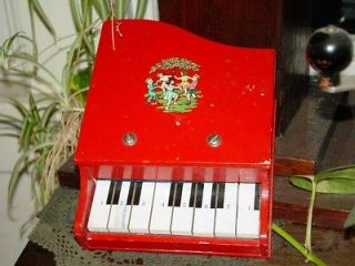 Vintage or Antique Baby Grand Piano    Childs toy