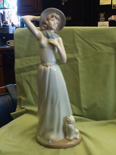 Nadal Porcelain figurine Lady with a dog