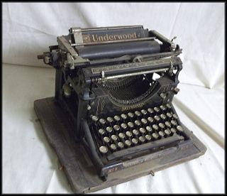 1921 UNDERWOOD Typewriter Original Metal Case Glass Keys No 5 Old 