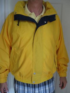 WILLIS & GEIGER YELLOW WIND / WATER RESISTANT JACKET WITH HOOD SIZE L