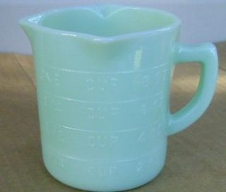 JADEITE GREEN GLASS 2 CUP MEASURING CUP & JUICER REAMER SET NEW FREE 