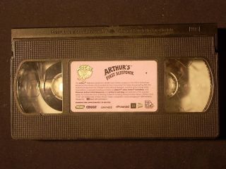 Arthurs First Sleepover VHS Video