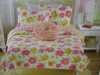New Jillians Closet Maya Twin Quilt   Floral/Flower NIP 68x68