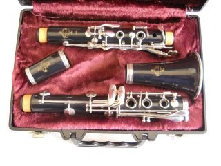 Buffet B12 plastic clarinet, professionally cleaned and repadded