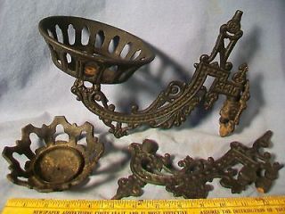   VINTAGE CAST IRON KEROSENE/OIL WALL MOUNT LAMP HOLDER with spare parts