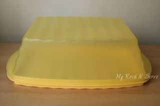 tupperware bread keeper in Contemporary (1970 Now)
