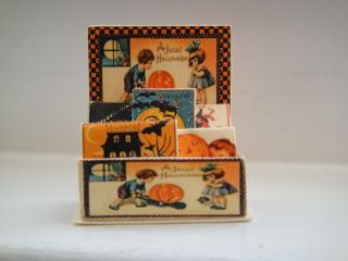  Miniatures ~ Halloween ~ Retro Card Display ~ Paper Card Holder & Card