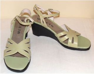 Zeeta Evan Lime Green Leather Strappy Sandals Size 8.5, 9, 9.5, 10 
