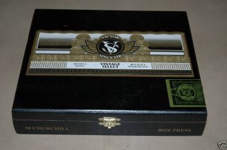 Victor Sinclair Vintage Select Churchill Wood Cigar Box