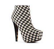 DSW   Betsey Johnson Thanee Bootie customer reviews   product reviews 