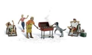 Backyard Barbeque Grill People Dog Scenic Accents HO Scale 1:87 