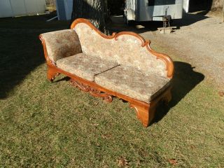 GORGEOUS 70 VICTORIAN CHAISE LOUNGE WITH CARVED DETAIL & GRACEFUL 