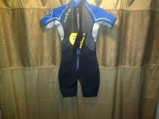   WET SUIT YOUTH BOYS/GIRL SIZE8 ULTRA FLEX STRETCH MATERIAL 4WAY FLEX