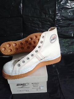 VINTAGE WOMENS BROOMBALL WINGS BALMORAL WHITE SNEAKERS SHOES 7 1978 